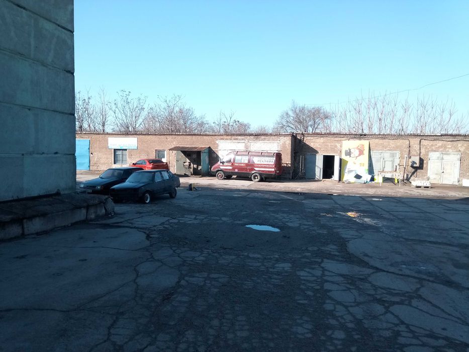 Помещения, 100м2, автоРынок Славянский, р-н Диагональное кольцо, ул.Феросплавная 38