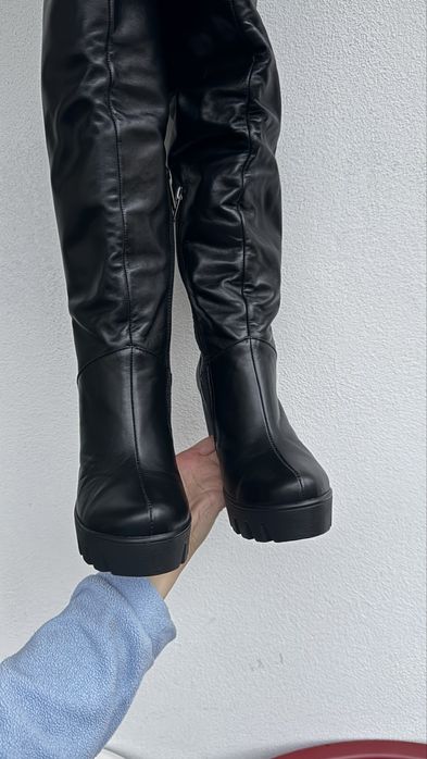 Sprzedam wysokie, skórzane kozaki za kolano 38