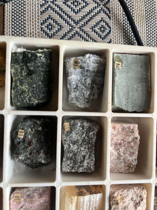 Minerały kolekcja stan idealny