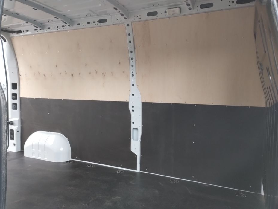 Podłoga - zabudowa - RENAULT MASTER III L2 i L3  w jednym kawałku