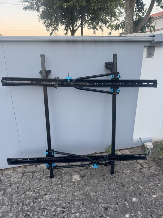 Barras de tejadilho + 2 suportes de bicicleta