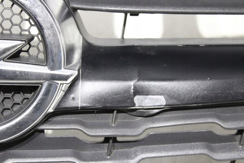 opel corsa e grill