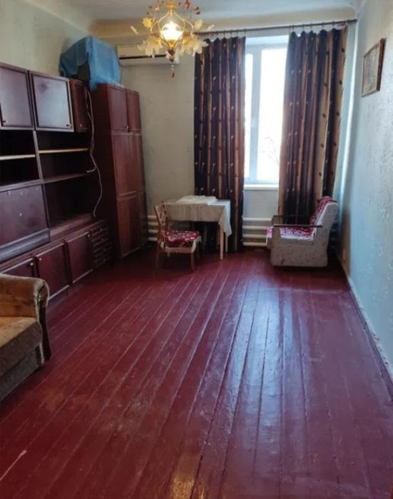 Продам комнату метро Масельского  пешком!