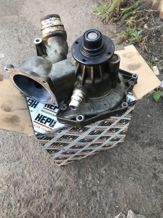 Помпа BMW e38 e39 e65 e66 e53