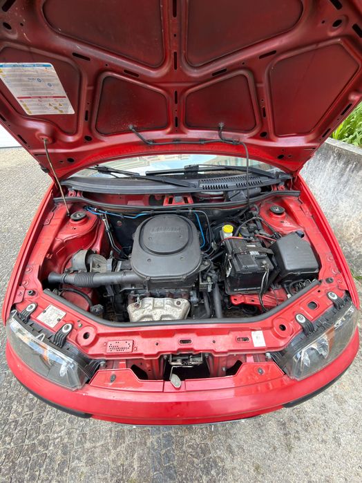 Fiat Punto económico, direção assistida, manutenção em dia, pronto a andar