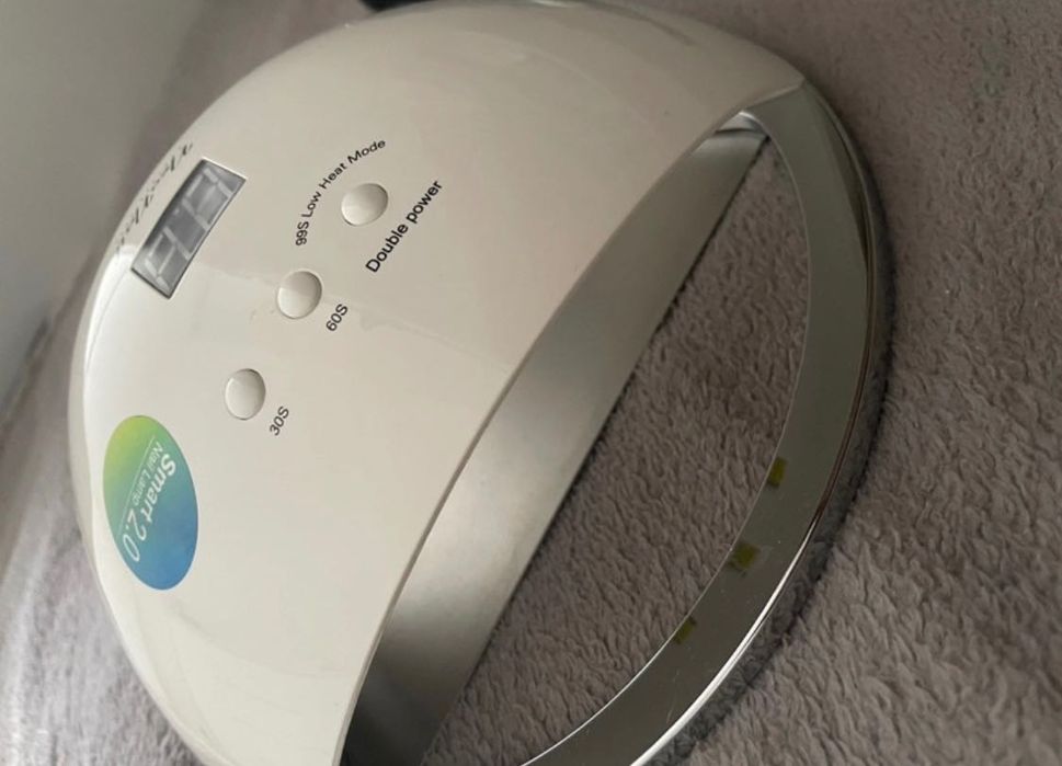 lampa do robienia paznokci NeoNail