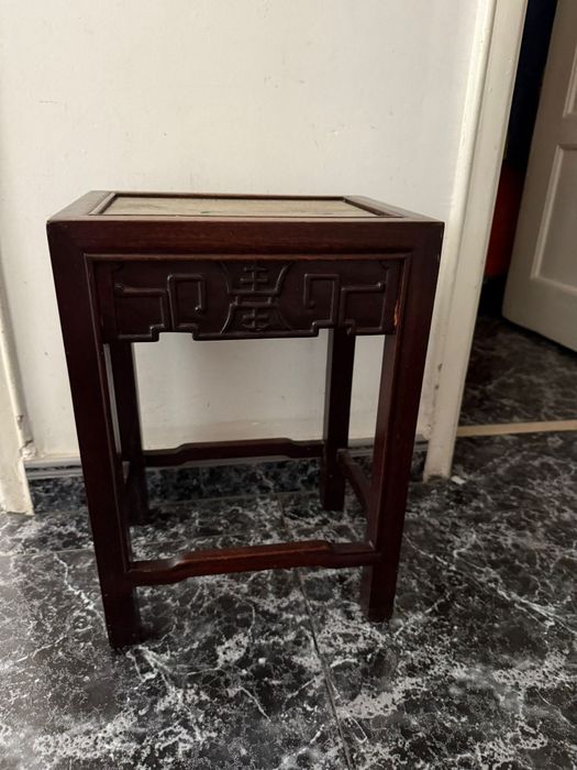 Mesa de cabeceira/apoio