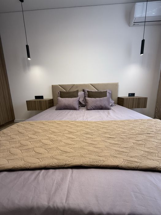 Продається простора двокімнатна квартира повністю укомплектована