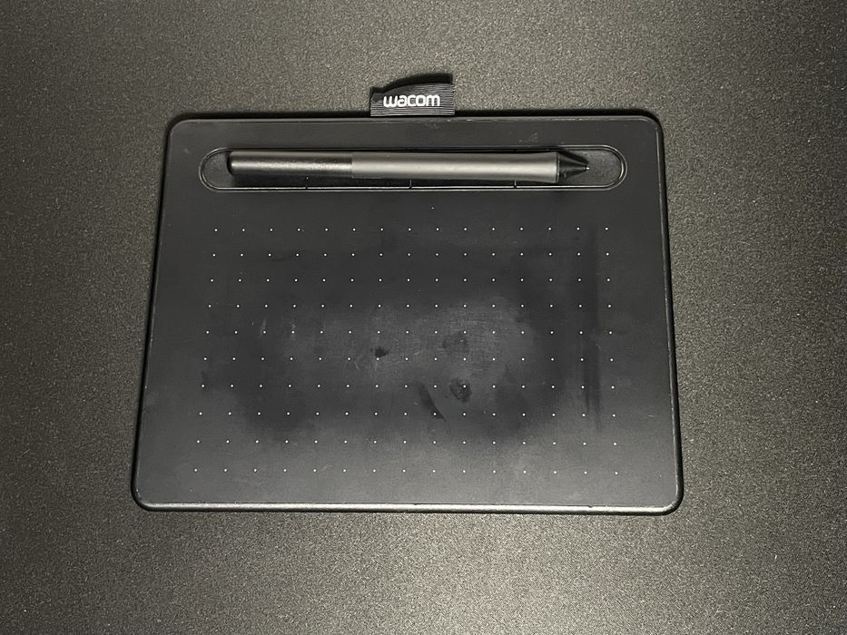 Графічний планшет Wacom Intuos S (CTL-4100) — перо в комплекті