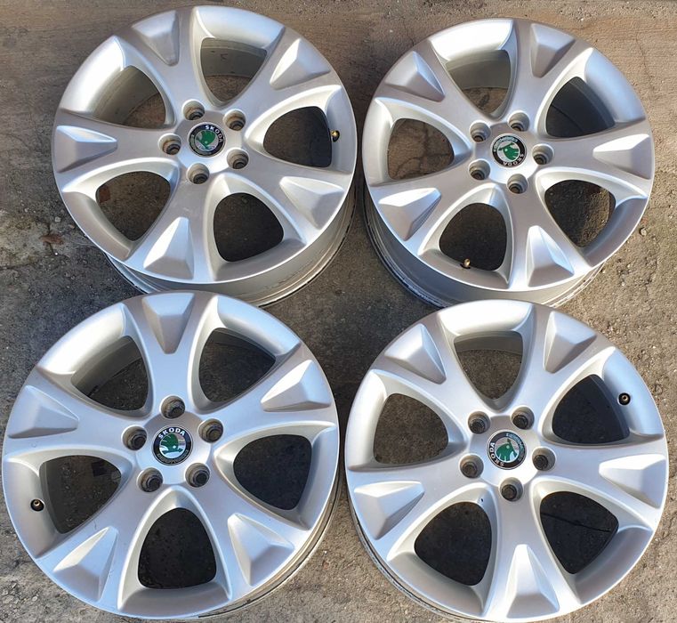 Alufelgi Skoda 17 5x112 7J ET 54 Felgi Octavia Superb Seat VW