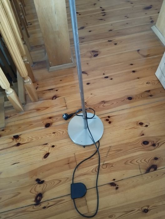 Sprzedam 2 lampy podlogowe