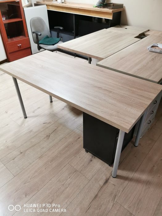 Stoły biurka duże ilości