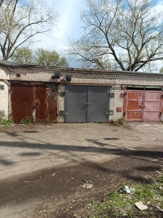 Продам два гаражі в кооперативі "Верхня Хортиця"