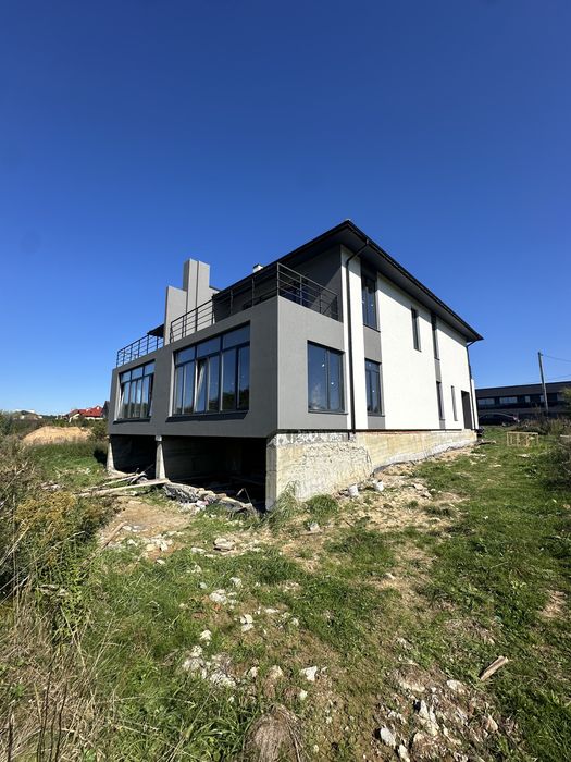 Продаж стильного котеджу Басівка