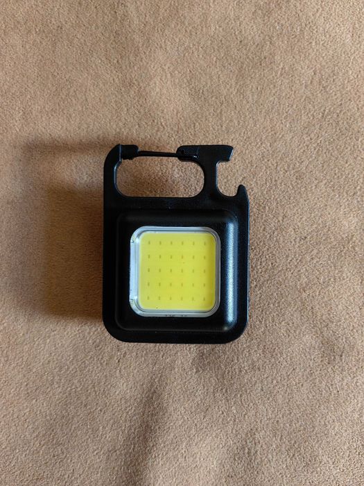 Kieszonkowa mini latrka LED