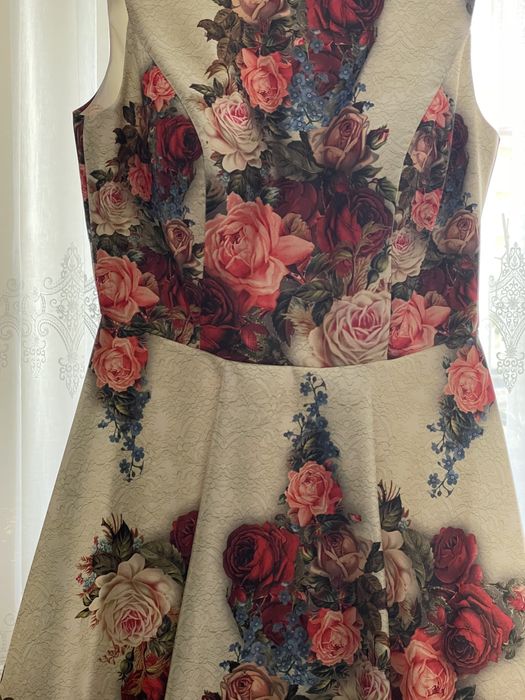 Жіноче плаття