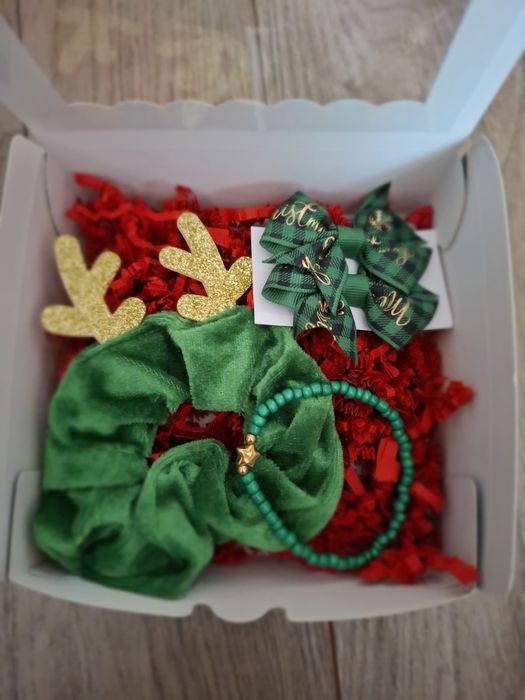 Zestaw box upominkowy prezent mikołajki gumka spinki branzoletka