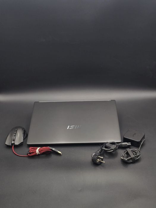 Laptop MSI Modern 15 B11M
