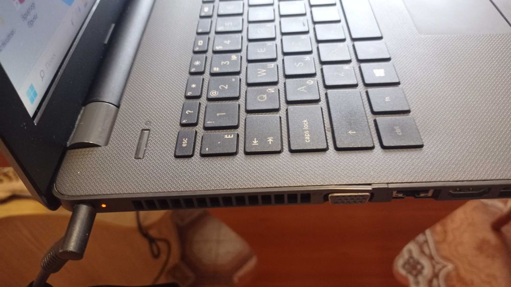 Продам надійний робочий ноутбук HP 250 G6, SSD 480, ОЗУ 12Gb