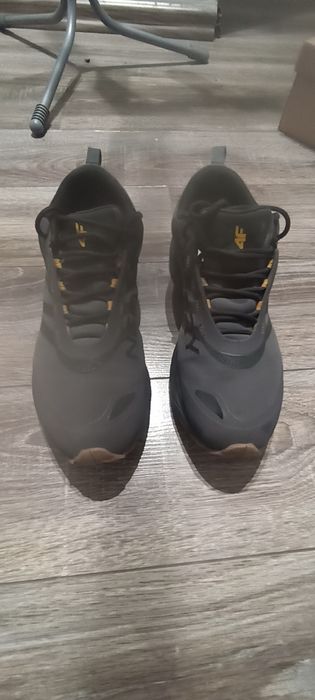 Sprzedam buty 4F. rozmiar 42.