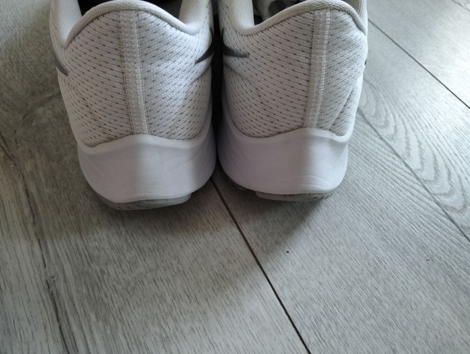 Жіночі красовки Nike 40р.25см