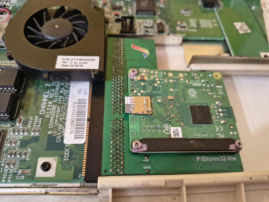 Commodore Amiga 1200 Pistorm 68040 FPU MMU 384MB Fast