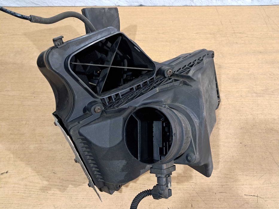 AUDI A4 B8 A5 8T Q5 Lift 2.0 TDI obudowa filtra powietrza przepływka