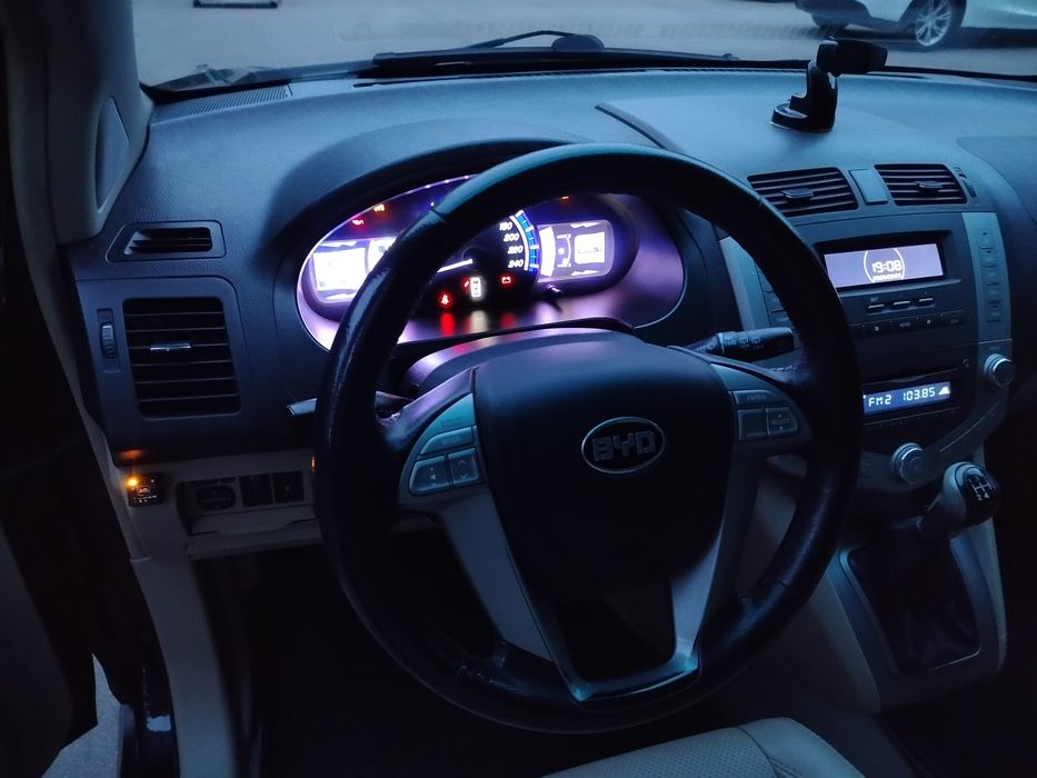 Продам легковой автомобиль