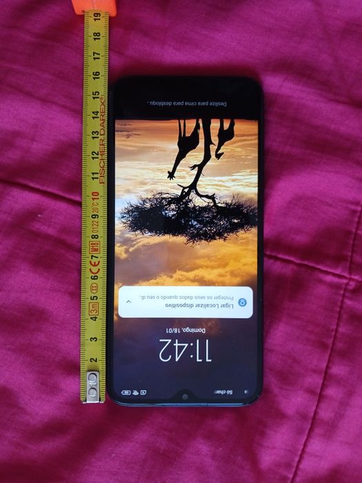 Telemóvel. Tablet. Relógio