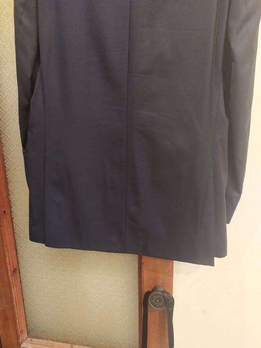 Продам классический мужской костюм BAGOZZA.