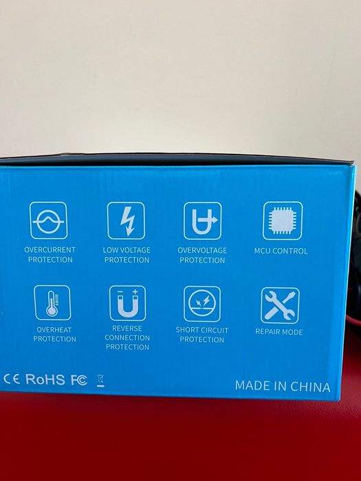 Імпульсний зарядний пристрій  12v/24v 25ah