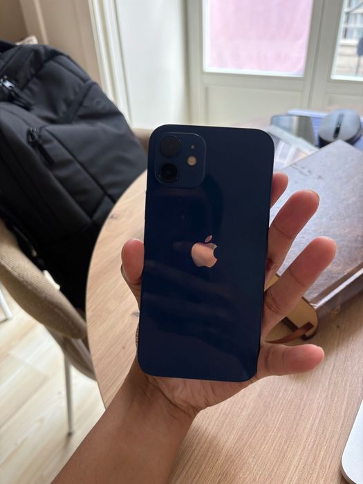 iPhone 12, Azul e em ótimo estado