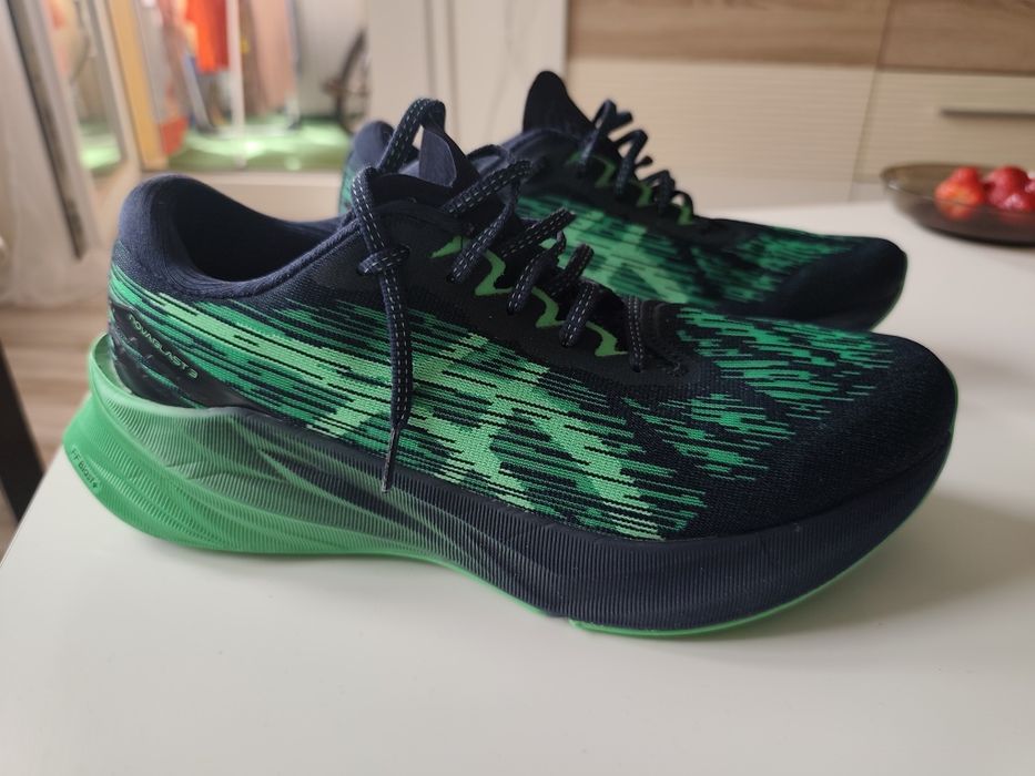Asics Nobablast 3 buty biegowe męskie