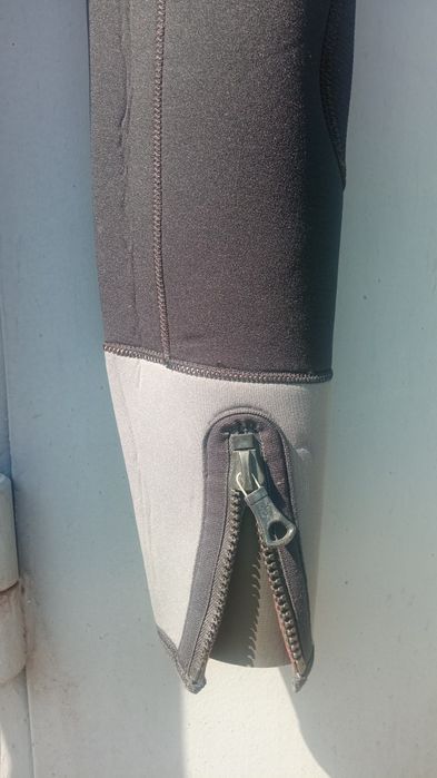 мокрый костюм для дайвинга р 48-50.рост 160- 170