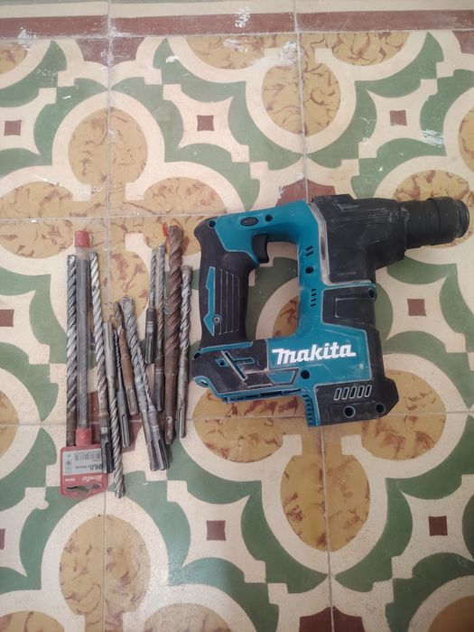 Makita Martelo ligeiro LXT DHR171