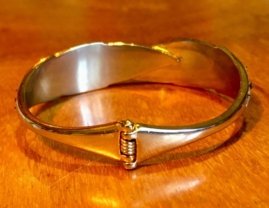 3 PULSEIRAS ANTIGAS - em materiais naturais