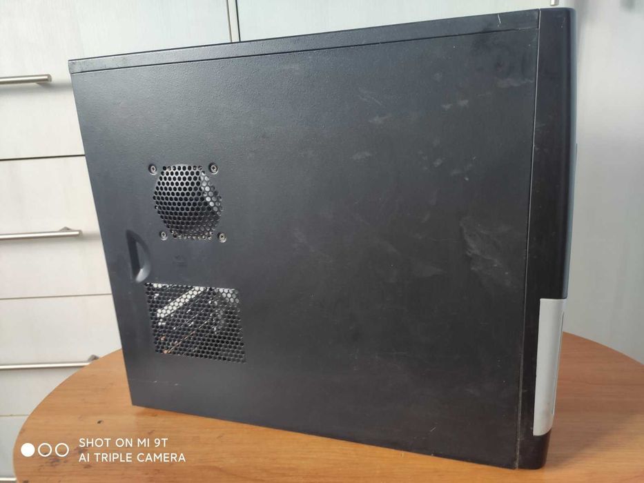 Якісний комп'ютерний корпус ATX / Tower