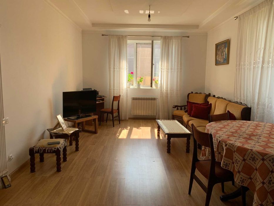 2-кімн. в приватному будинку в р-і Кварцу