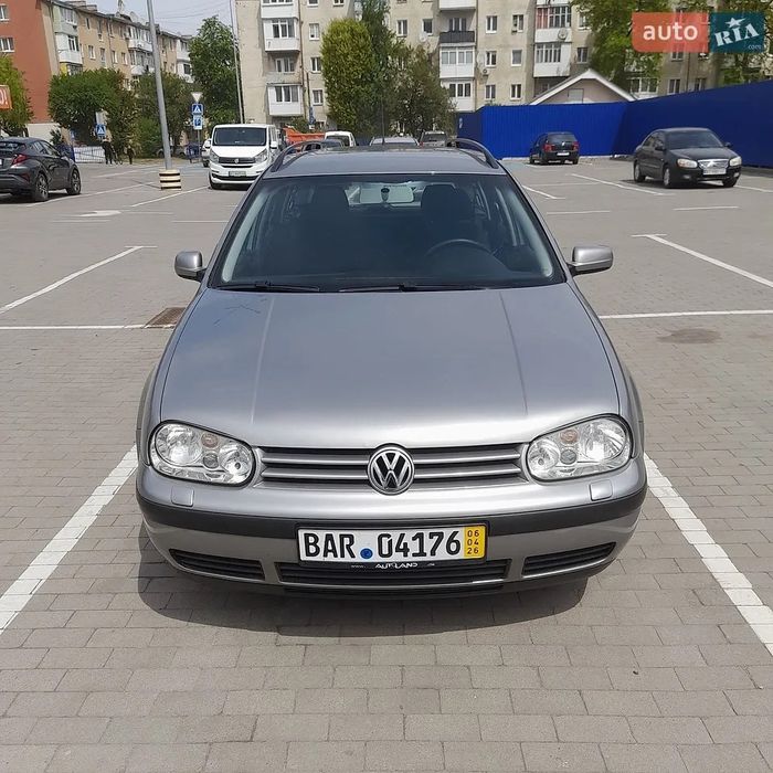 Volkswagen Golf 2002 року
