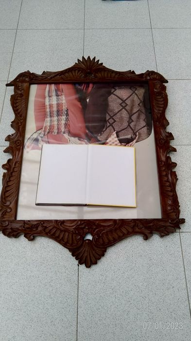 Lindíssima moldura em talha