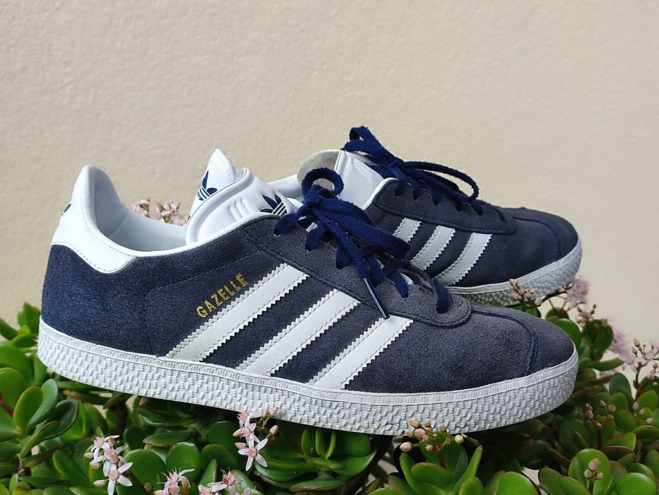 Sapatilhas GAZELLE UNISEX - cor collegiate navy / footwear white