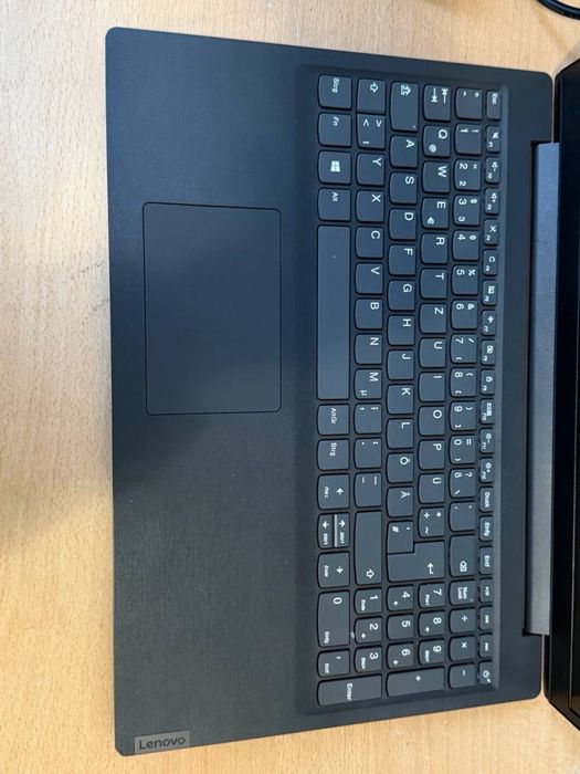 Ноутбук Lenovo – AMD 3020e / 16 ГБ / HDD / Windows 10