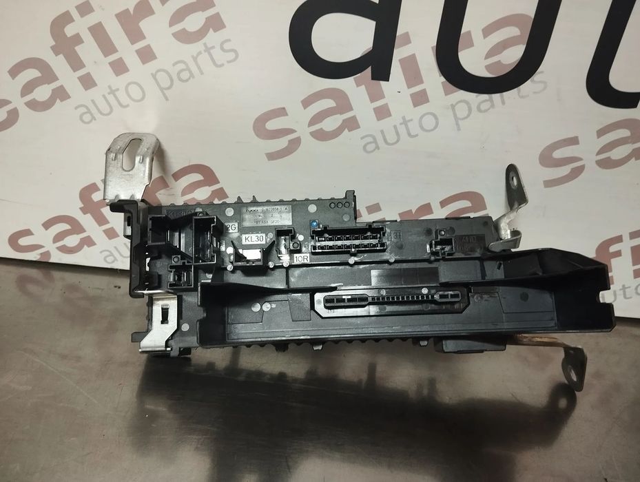 CAIXA DE FUSIVEIS MERCEDES CLASE E / C W204 W212 REF- 0-1670658-1