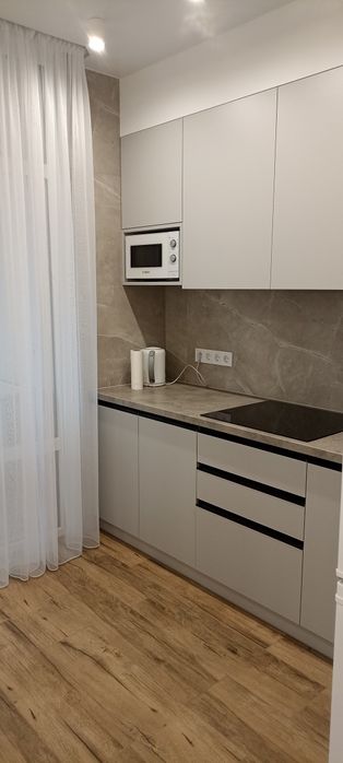 Погодинно подобово новобудова центр   власник виписую документи