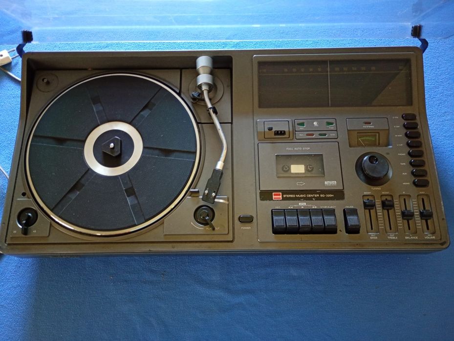 Gira Discos Sharp SG-320X