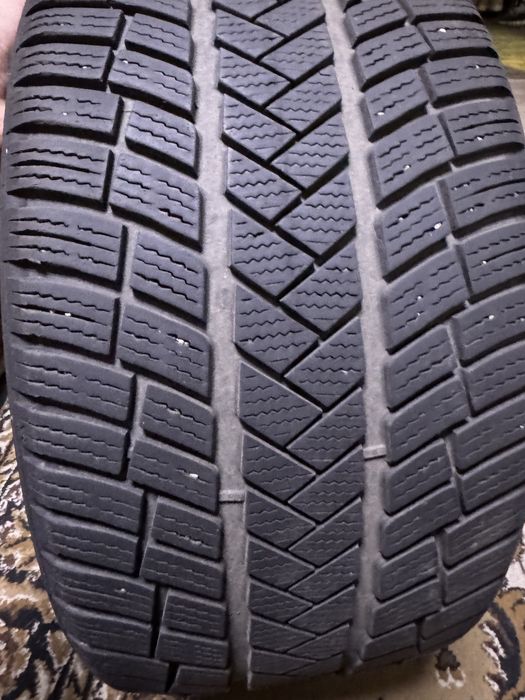 vredestein резина 245/40 r18 зима