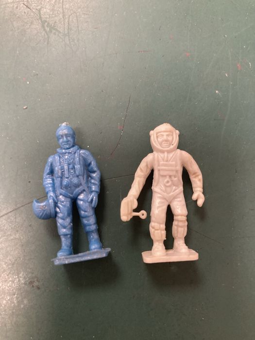 Brinquedo Conjunto 12 Figuras RAJA