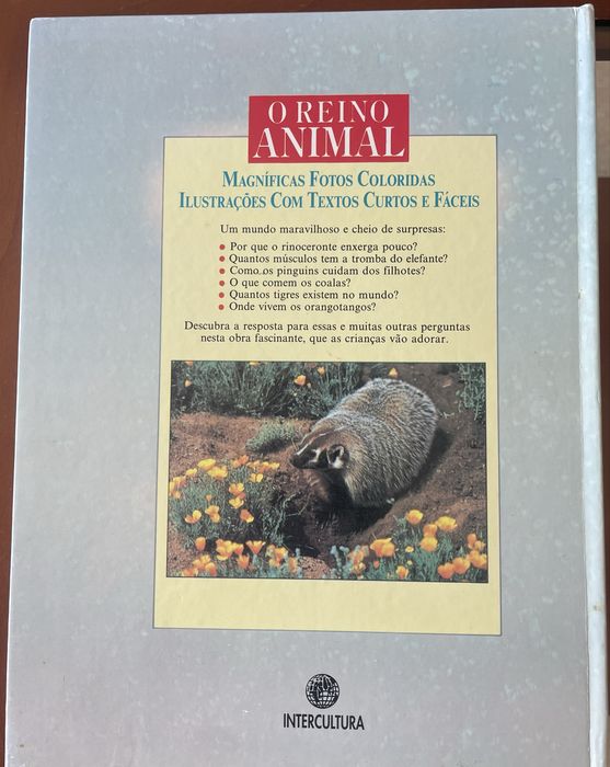 2 livros da coleção "O Reino Animal"