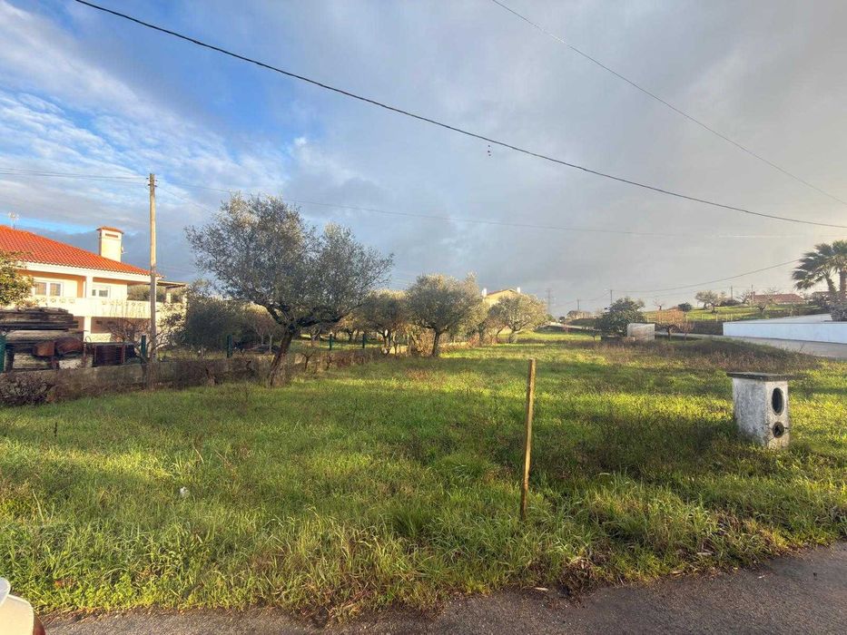 Terreno para Construção em Tomar (Minjoelho) – 2200m² – Excelente