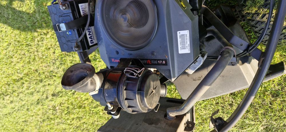 Traktorek kosiarka Husqvarna Rider PR17 AWD 4x4 wspomaganie